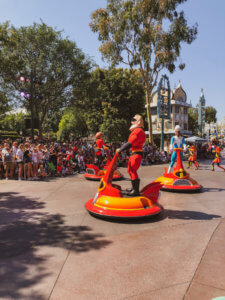 Why you will fall in love with Disneyland, all of the best things around the park (especially the food), and the reason why this park is so important to Disney history! #Disneyland #Disney #CaliforniaAdventure #disneyparks Disneyland Tips | Disneyland Photography | California Adventure | Disneyland Pictures | Disneyland Planning | Disneyland Food | DLR | Disneyland for Adults | Lamplight Lounge | Disney Parks | Disneyland Resort | Disney Food | Disney Resorts | Disneyland California | DCA