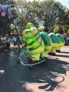 Why you will fall in love with Disneyland, all of the best things around the park (especially the food), and the reason why this park is so important to Disney history! #Disneyland #Disney #CaliforniaAdventure #disneyparks Disneyland Tips | Disneyland Photography | California Adventure | Disneyland Pictures | Disneyland Planning | Disneyland Food | DLR | Disneyland for Adults | Lamplight Lounge | Disney Parks | Disneyland Resort | Disney Food | Disney Resorts | Disneyland California | DCA