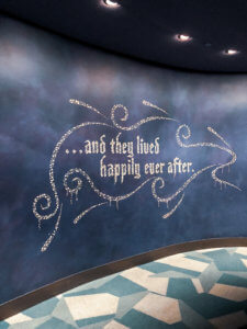 Why you will fall in love with Disneyland, all of the best things around the park (especially the food), and the reason why this park is so important to Disney history! #Disneyland #Disney #CaliforniaAdventure #disneyparks Disneyland Tips | Disneyland Photography | California Adventure | Disneyland Pictures | Disneyland Planning | Disneyland Food | DLR | Disneyland for Adults | Lamplight Lounge | Disney Parks | Disneyland Resort | Disney Food | Disney Resorts | Disneyland California | DCA