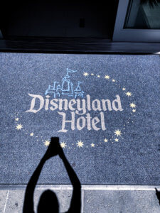 Why you will fall in love with Disneyland, all of the best things around the park (especially the food), and the reason why this park is so important to Disney history! #Disneyland #Disney #CaliforniaAdventure #disneyparks Disneyland Tips | Disneyland Photography | California Adventure | Disneyland Pictures | Disneyland Planning | Disneyland Food | DLR | Disneyland for Adults | Lamplight Lounge | Disney Parks | Disneyland Resort | Disney Food | Disney Resorts | Disneyland California | DCA