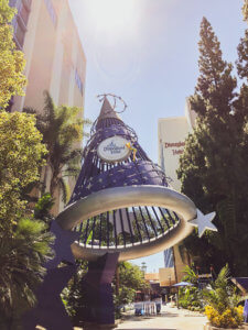 Why you will fall in love with Disneyland, all of the best things around the park (especially the food), and the reason why this park is so important to Disney history! #Disneyland #Disney #CaliforniaAdventure #disneyparks Disneyland Tips | Disneyland Photography | California Adventure | Disneyland Pictures | Disneyland Planning | Disneyland Food | DLR | Disneyland for Adults | Lamplight Lounge | Disney Parks | Disneyland Resort | Disney Food | Disney Resorts | Disneyland California | DCA