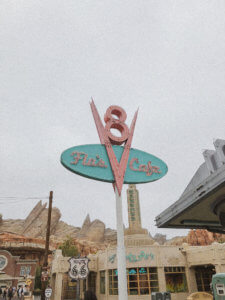 Why you will fall in love with Disneyland, all of the best things around the park (especially the food), and the reason why this park is so important to Disney history! #Disneyland #Disney #CaliforniaAdventure #disneyparks Disneyland Tips | Disneyland Photography | California Adventure | Disneyland Pictures | Disneyland Planning | Disneyland Food | DLR | Disneyland for Adults | Lamplight Lounge | Disney Parks | Disneyland Resort | Disney Food | Disney Resorts | Disneyland California | DCA