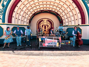 Why you will fall in love with Disneyland, all of the best things around the park (especially the food), and the reason why this park is so important to Disney history! #Disneyland #Disney #CaliforniaAdventure #disneyparks Disneyland Tips | Disneyland Photography | California Adventure | Disneyland Pictures | Disneyland Planning | Disneyland Food | DLR | Disneyland for Adults | Lamplight Lounge | Disney Parks | Disneyland Resort | Disney Food | Disney Resorts | Disneyland California | DCA