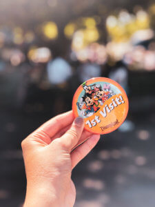 Why you will fall in love with Disneyland, all of the best things around the park (especially the food), and the reason why this park is so important to Disney history! #Disneyland #Disney #CaliforniaAdventure #disneyparks Disneyland Tips | Disneyland Photography | California Adventure | Disneyland Pictures | Disneyland Planning | Disneyland Food | DLR | Disneyland for Adults | Lamplight Lounge | Disney Parks | Disneyland Resort | Disney Food | Disney Resorts | Disneyland California | DCA