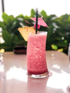 What it was like to explore Lahaina, Maui including shopping, things to do, best places to eat, and even a little trip on a submarine... #lahaina #maui #hawaii #hawaiitrip Lahaina Maui | Hawaii Travel | Maui Hawaii | Hawaii Vacation | Hawaii Honeymoon | Things to do in Hawaii | Things to do in Maui | Things to do in Lahaina | Maui Vacation | Lahaina Maui restaurants | Lahaina Maui Activities | Lahaina Maui Shopping | Honeymoon Destination | Places to Honeymoon | Best Place to Honeymoon