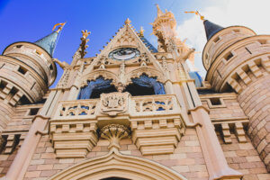 How to have the most perfect day at the Magic Kingdom in Walt Disney World (including an entire schedule)! The best quick-service dining, when to ride each attraction, and some secret Disney experiences you may not know about! #magickingdom #disneyworld #disneytips Magic Kingdom | Disney World | Walt Disney World | Disney World Florida | Disney Tips | Disney Vacation | Florida Vacation | Disney Parks | WDW | Things to do in Magic Kingdom | One day in magic kingdom | Magic kingdom itinerary