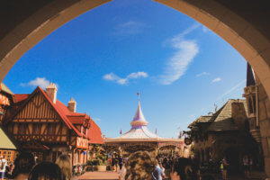 How to have the most perfect day at the Magic Kingdom in Walt Disney World (including an entire schedule)! The best quick-service dining, when to ride each attraction, and some secret Disney experiences you may not know about! #magickingdom #disneyworld #disneytips Magic Kingdom | Disney World | Walt Disney World | Disney World Florida | Disney Tips | Disney Vacation | Florida Vacation | Disney Parks | WDW | Things to do in Magic Kingdom | One day in magic kingdom | Magic kingdom itinerary