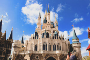How to have the most perfect day at the Magic Kingdom in Walt Disney World (including an entire schedule)! The best quick-service dining, when to ride each attraction, and some secret Disney experiences you may not know about! #magickingdom #disneyworld #disneytips Magic Kingdom | Disney World | Walt Disney World | Disney World Florida | Disney Tips | Disney Vacation | Florida Vacation | Disney Parks | WDW | Things to do in Magic Kingdom | One day in magic kingdom | Magic kingdom itinerary
