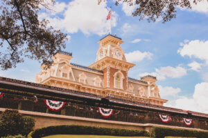 How to have the most perfect day at the Magic Kingdom in Walt Disney World (including an entire schedule)! The best quick-service dining, when to ride each attraction, and some secret Disney experiences you may not know about! #magickingdom #disneyworld #disneytips Magic Kingdom | Disney World | Walt Disney World | Disney World Florida | Disney Tips | Disney Vacation | Florida Vacation | Disney Parks | WDW | Things to do in Magic Kingdom | One day in magic kingdom | Magic kingdom itinerary