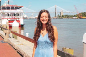 Live oak trees with spanish moss, cobblestone streets, carriage rides, and ghost tours are just a few of the things this charming coastal town has to offer | Savannah | Savannah Georgia | Things to Do in Savannah Georgia | What to do in Savannah Georgia | Top 10 Things to Do in Savannah Georgia | Savannah GA #savannah #savannahgeorgia #thingstodo #riverstreet #georgia #savannahga #tybeeisland #tybee #coastalgeorgia #georgiacoast #vacation #travel #trip #springbreak #summer #traveltips #beach