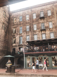 Live oak trees with spanish moss, cobblestone streets, carriage rides, and ghost tours are just a few of the things this charming coastal town has to offer | Savannah | Savannah Georgia | Things to Do in Savannah Georgia | What to do in Savannah Georgia | Top 10 Things to Do in Savannah Georgia | Savannah GA #savannah #savannahgeorgia #thingstodo #riverstreet #georgia #savannahga #tybeeisland #tybee #coastalgeorgia #georgiacoast #vacation #travel #trip #springbreak #summer #traveltips #beach