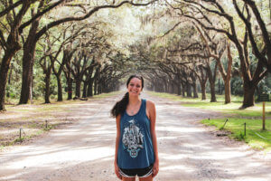 Live oak trees with spanish moss, cobblestone streets, carriage rides, and ghost tours are just a few of the things this charming coastal town has to offer | Savannah | Savannah Georgia | Things to Do in Savannah Georgia | What to do in Savannah Georgia | Top 10 Things to Do in Savannah Georgia | Savannah GA #savannah #savannahgeorgia #thingstodo #riverstreet #georgia #savannahga #tybeeisland #tybee #coastalgeorgia #georgiacoast #vacation #travel #trip #springbreak #summer #traveltips #beach