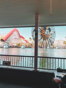 A Pixar-themed restaurant bar at Disney's California Adventure at Disneyland resort! Everything you need to know about the food, drinks, and Pixar details at Lamplight Lounge #disneyland #dlr #dca #disneycaliforniaadventure #disney Disney food | Disney restaurants | disneyland food | Lamplight lounge | best dinner at disneyland | best lunch at disneyland | bars at disneyland | pixar restaurant at disneyland | pixar bar at disneyland | disney eats | disney dining | disney food tips 