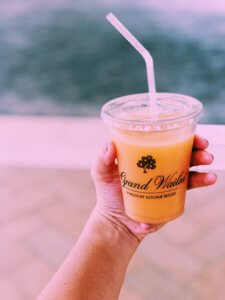 With five beaches, golf courses, stunning ocean views, award-winning restaurants, and shops, Wailea is the perfect vacation spot. Here is your ultimate guide to the Wailea area: from shopping, to things to do, to dining, and places to stay #wailea #maui #hawaii #hawaiitrip Wailea Maui | Grand Wailea | Hawaii vacation | Hawaii honeymoon |Maui vacation | Best place to honeymoon | honeymoon destination |Things to do in Maui | things to do in wailea |things to do in hawaii |Hawaii travel Maui Hawaii