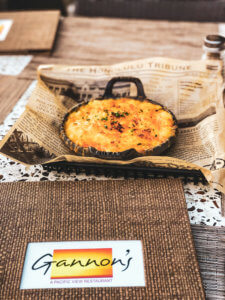 With five beaches, golf courses, stunning ocean views, award-winning restaurants, and shops, Wailea is the perfect vacation spot. Here is your ultimate guide to the Wailea area: from shopping, to things to do, to dining, and places to stay #wailea #maui #hawaii #hawaiitrip Wailea Maui | Grand Wailea | Hawaii vacation | Hawaii honeymoon |Maui vacation | Best place to honeymoon | honeymoon destination |Things to do in Maui | things to do in wailea |things to do in hawaii |Hawaii travel Maui Hawaii