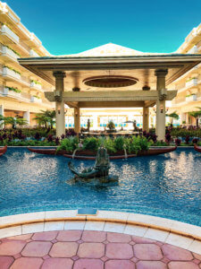 With five beaches, golf courses, stunning ocean views, award-winning restaurants, and shops, Wailea is the perfect vacation spot. Here is your ultimate guide to the Wailea area: from shopping, to things to do, to dining, and places to stay #wailea #maui #hawaii #hawaiitrip Wailea Maui | Grand Wailea | Hawaii vacation | Hawaii honeymoon |Maui vacation | Best place to honeymoon | honeymoon destination |Things to do in Maui | things to do in wailea |things to do in hawaii |Hawaii travel Maui Hawaii