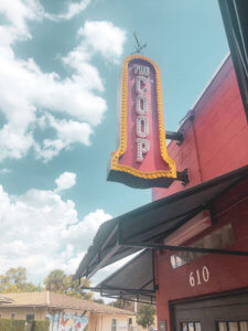 Located just 20 minutes north of the happiest place on earth, Winter Park is a charming town filled with world-class art museums, an upscale shopping district, fine-dining, sidewalk cafes, and luxury accomodations. This is your ultimate guide to Winter Park Florida! #vacation #travel #trip #springbreak #summer #traveltips #thingstodo #winterpark #florida #centralflorida #orlando #visitflorida #floridavacation #floridatrip Things to Do in Winter Park Florida | Things to do in Orlando Florida