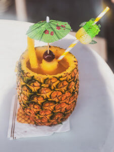 Located just 20 minutes north of the happiest place on earth, Winter Park is a charming town filled with world-class art museums, an upscale shopping district, fine-dining, sidewalk cafes, and luxury accomodations. This is your ultimate guide to Winter Park Florida! #vacation #travel #trip #springbreak #summer #traveltips #thingstodo #winterpark #florida #centralflorida #orlando #visitflorida #floridavacation #floridatrip Things to Do in Winter Park Florida | Things to do in Orlando Florida