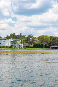 Located just 20 minutes north of the happiest place on earth, Winter Park is a charming town filled with world-class art museums, an upscale shopping district, fine-dining, sidewalk cafes, and luxury accomodations. This is your ultimate guide to Winter Park Florida! #vacation #travel #trip #springbreak #summer #traveltips #thingstodo #winterpark #florida #centralflorida #orlando #visitflorida #floridavacation #floridatrip Things to Do in Winter Park Florida | Things to do in Orlando Florida