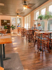 The charming Southern town of Charleston does not disappoint when it comes to their unique and charming coffee shops. There are many Charleston coffee shops, mostly located with the historic district, that provide all the charm the city has to offer, while also serving incredible coffee. #charleston #southcarolina #charleston #coffeeshops #charlestoncoffee | Do as Dreamers Do