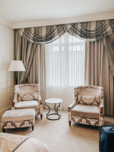 The Ultimate Guide to Charleston, South Carolina - Do as Dreamers Do | The historic, charming town of Charleston is known for its unique architecture, incredible food, rich history, and beauty. #charleston #charlestonsc #charlestonrestaurants #travel guides Charleston South Carolina | Charleston SC | Charleston Travel Guide | Guide to Charleston | Charleston Restaurants | Things to do in Charleston | Where to Stay in Charleston | a weekend in Charleston | south carolina travel | southeast travel 