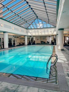 The Ultimate Guide to Charleston, South Carolina - Do as Dreamers Do | The historic, charming town of Charleston is known for its unique architecture, incredible food, rich history, and beauty. #charleston #charlestonsc #charlestonrestaurants #travel guides Charleston South Carolina | Charleston SC | Charleston Travel Guide | Guide to Charleston | Charleston Restaurants | Things to do in Charleston | Where to Stay in Charleston | a weekend in Charleston | south carolina travel | southeast travel 