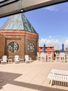 The Ultimate Guide to Charleston, South Carolina - Do as Dreamers Do | The historic, charming town of Charleston is known for its unique architecture, incredible food, rich history, and beauty. #charleston #charlestonsc #charlestonrestaurants #travel guides Charleston South Carolina | Charleston SC | Charleston Travel Guide | Guide to Charleston | Charleston Restaurants | Things to do in Charleston | Where to Stay in Charleston | a weekend in Charleston | south carolina travel | southeast travel 