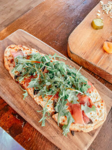 The Ultimate Guide to Charleston, South Carolina - Do as Dreamers Do | The historic, charming town of Charleston is known for its unique architecture, incredible food, rich history, and beauty. #charleston #charlestonsc #charlestonrestaurants #travel guides Charleston South Carolina | Charleston SC | Charleston Travel Guide | Guide to Charleston | Charleston Restaurants | Things to do in Charleston | Where to Stay in Charleston | a weekend in Charleston | south carolina travel | southeast travel 