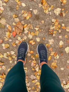 Sharing my Friday Favorites for the week of 03/18/22! My Friday favorites include Hokas, the library, Garden City by John Mark Comer, Celsius, teriyaki turkey bowls, Survivor, new podcasts and new playlists!