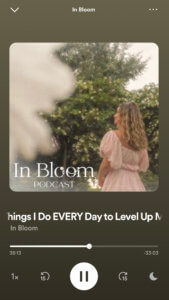 Sharing my Friday Favorites for the week of 03/18/22! My Friday favorites include Hokas, the library, Garden City by John Mark Comer, Celsius, teriyaki turkey bowls, Survivor, new podcasts and new playlists!