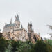 Best Tips for Visiting the Wizarding World of Harry Potter in Orlando Florida for the first time! Everything you need to know including what ticket to buy, what rides to prioritize, and what butterbeer to try! Universal Studios Orlando | Islands of Adventure | Harry Potter Land | Harry Potter World | Hagrid’s Magical Creatures Motorbike Adventure | Hogsmeade | Diagon Alley | Butterbeer ice cream | Harry Potter and the Forbidden Journey | Hogwarts Express | First time guide | first time tips |